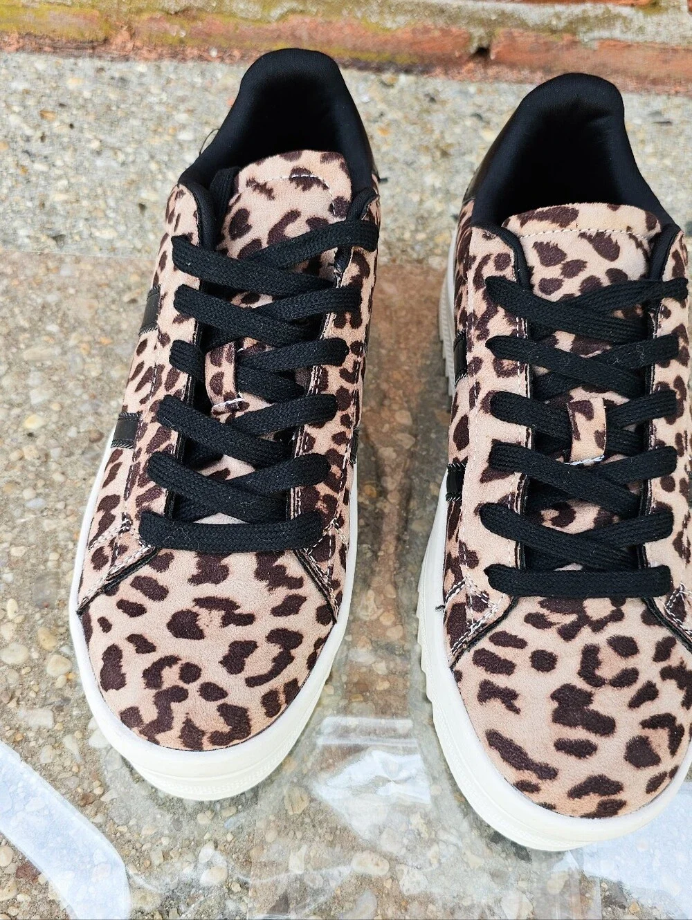 New Wild Diva Leopard Platform Fashion Sneakers Women’s Size 10